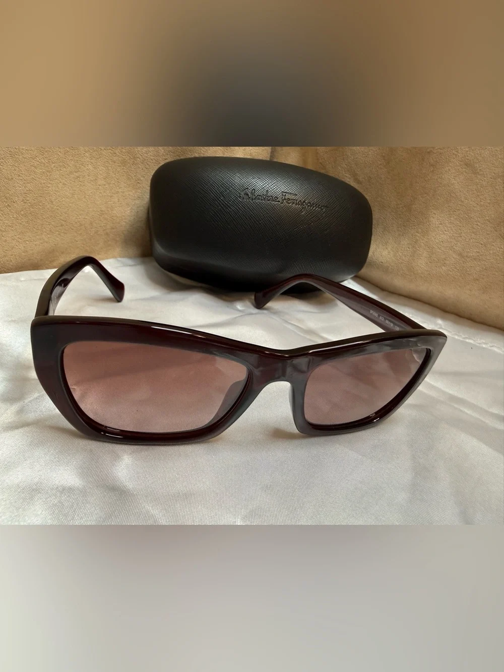 Salvatore Ferragamo SF958S Burgundy Oversized Sunglasses 55□19 Italy w/ Case
